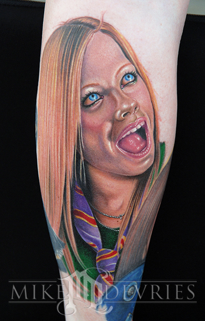 Avril Lavigne's 25+ Tattoos: A Guide